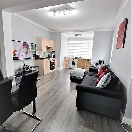 Large Flat Quite Location Modern And Well Equipped Swanage Exterior foto