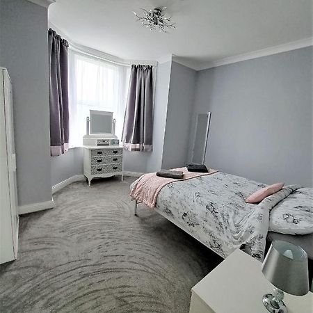 Large Flat Quite Location Modern And Well Equipped Swanage Exterior foto