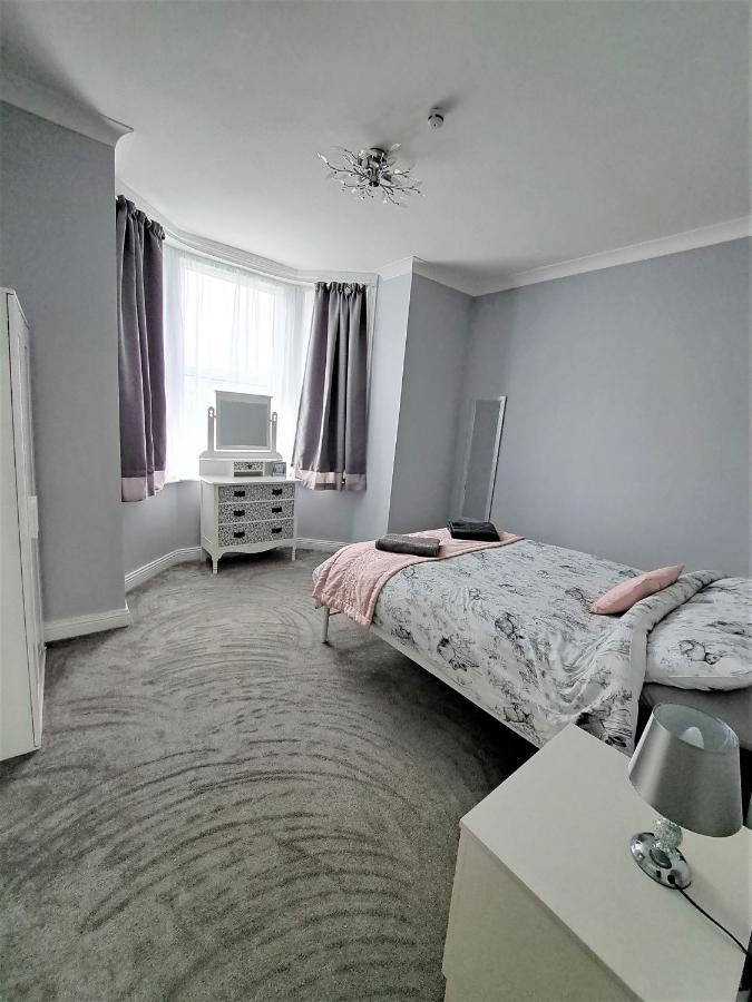 Large Flat Quite Location Modern And Well Equipped Swanage Exterior foto